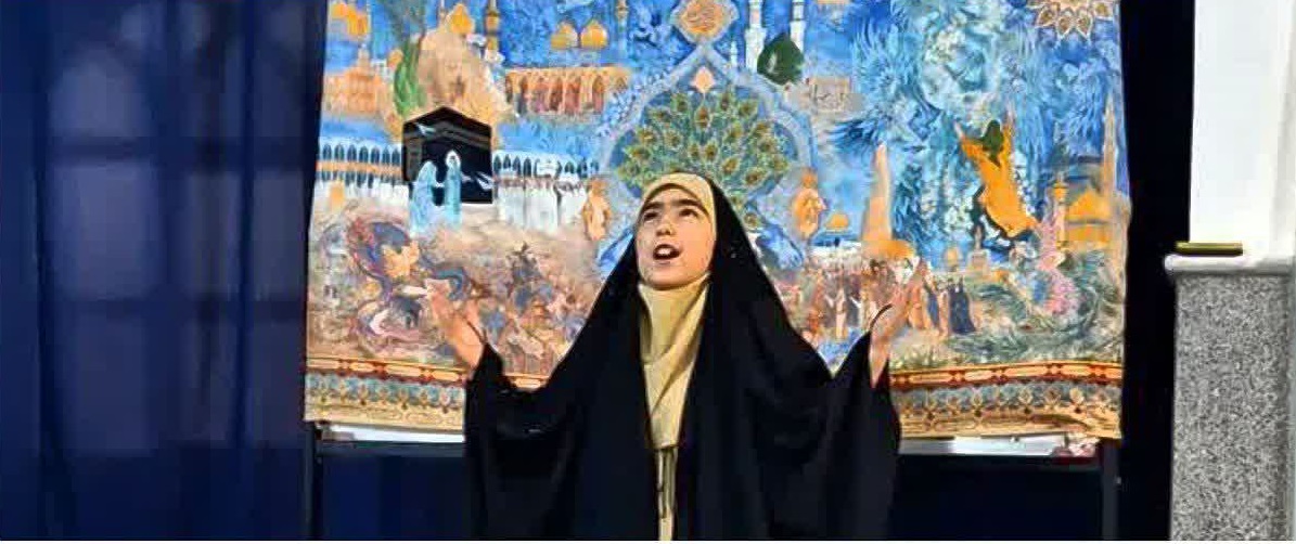 آزمون عملی اولین دوره آموزشی نقالی پرده قدرت اسلام در شهرستان ورامین برگزار شد 